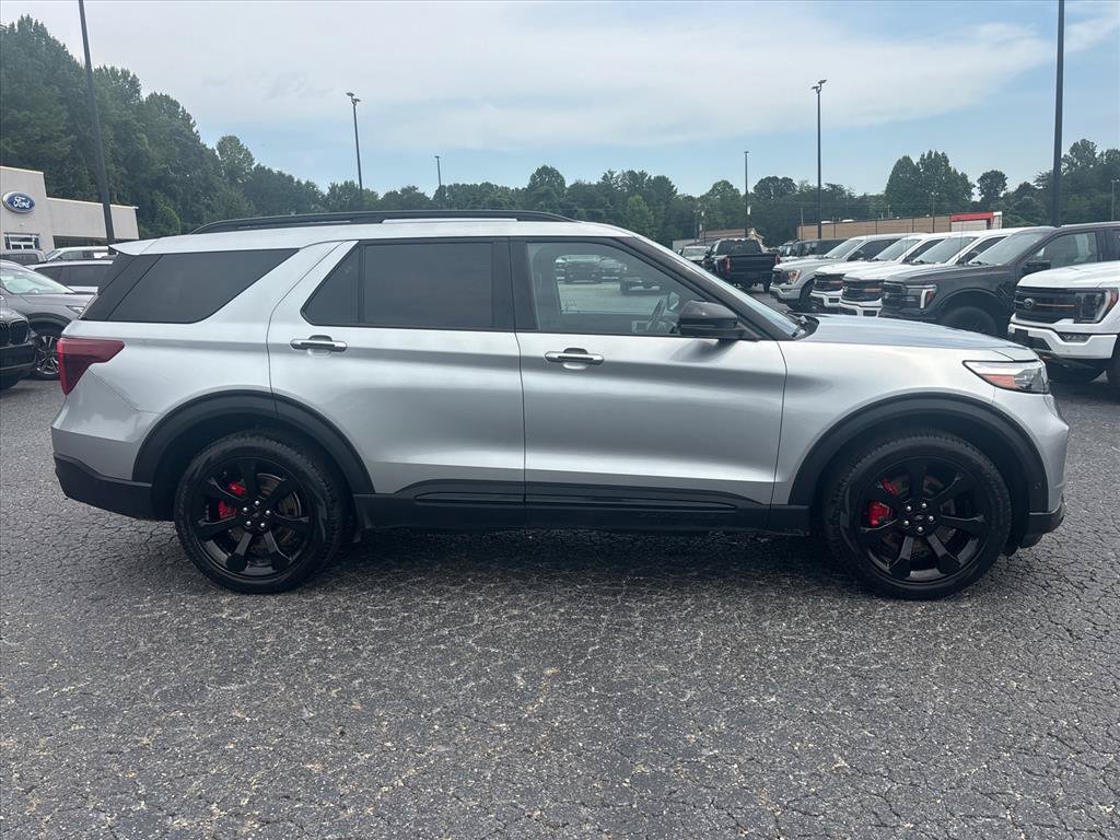 Certified 2023 Ford Explorer ST w/ Technology Package AWD/4WD image 9