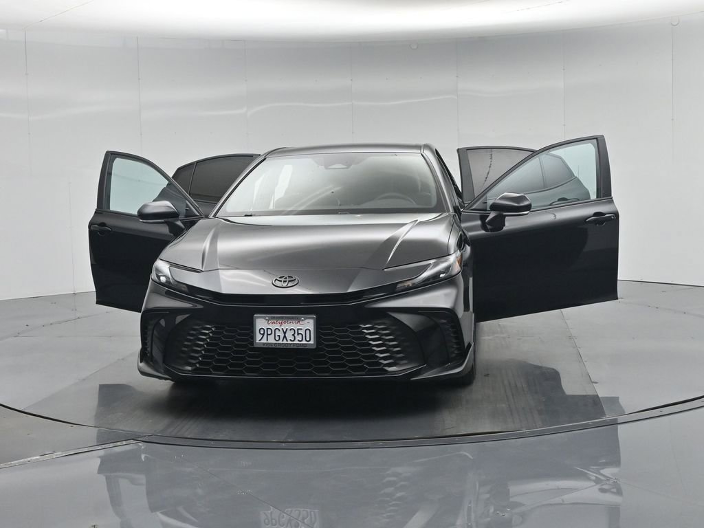 Used 2025 Toyota Camry SE w/ Convenience Package FWD image 33