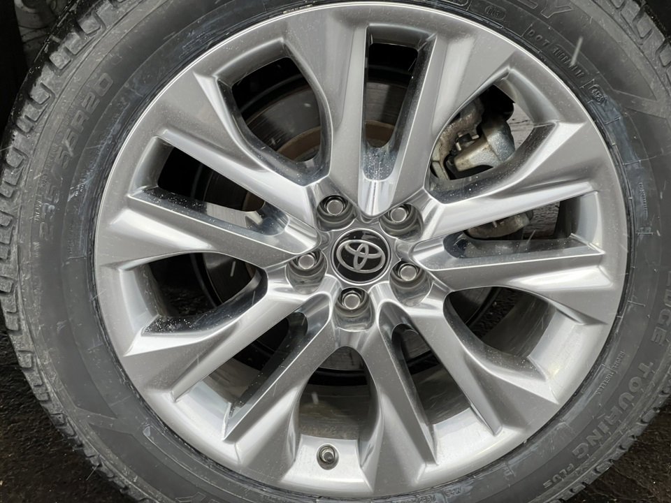 Used 2023 Toyota Highlander Limited image 11