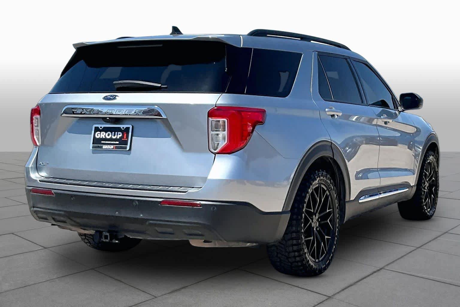 Certified 2023 Ford Explorer XLT RWD image 12