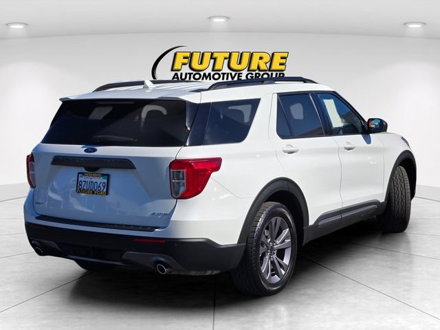 Certified 2021 Ford Explorer XLT w/ Equipment Group 202A AWD/4WD image 4