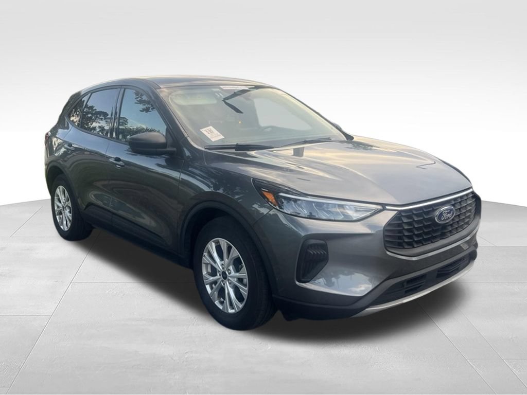Certified 2025 Ford Escape Active FWD image 3