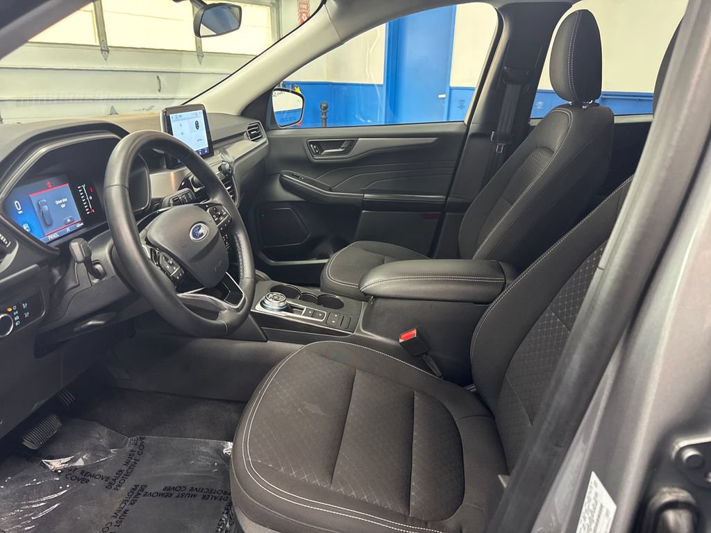 Certified 2024 Ford Escape Active AWD/4WD image 11