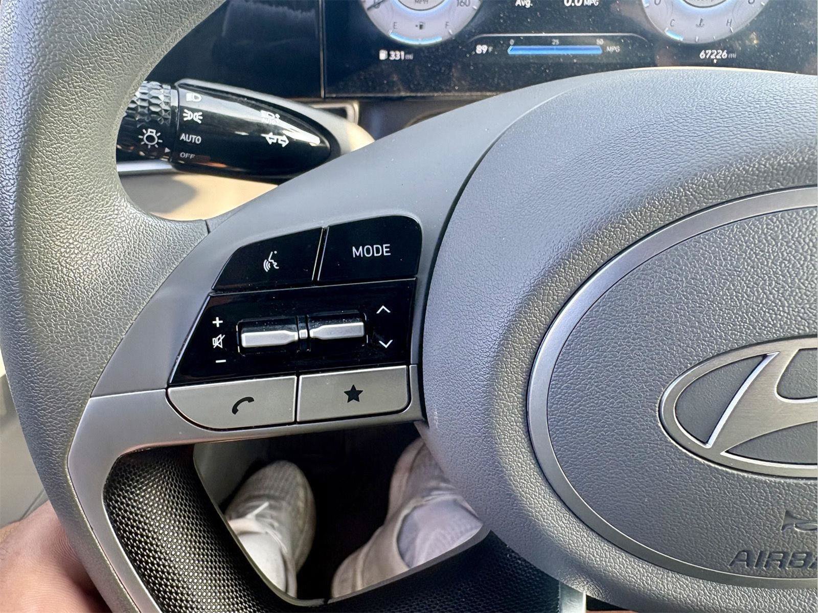 Used 2024 Hyundai Elantra SEL FWD image 17