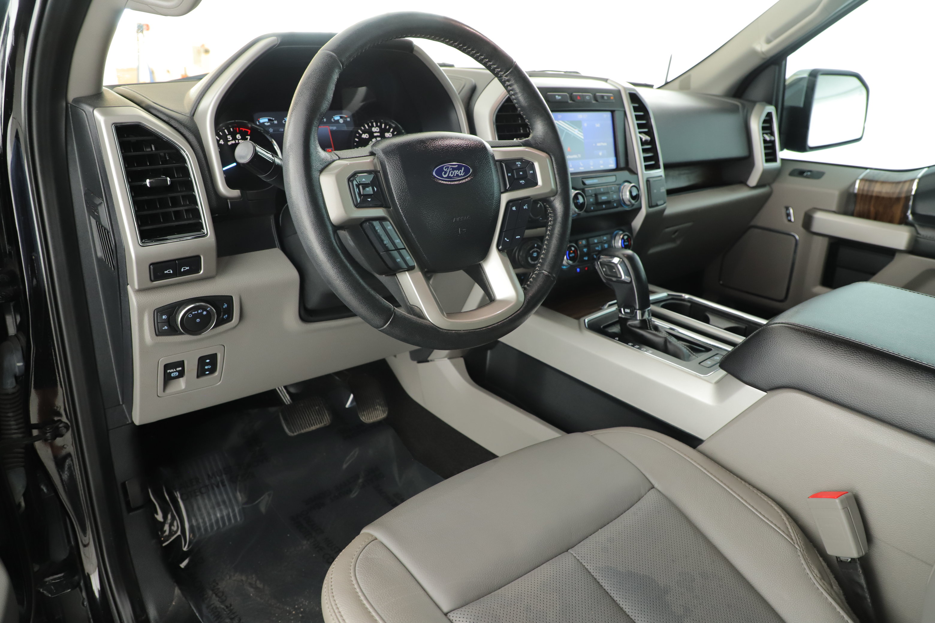 Certified 2020 Ford F150 Lariat w/ Equipment Group 502A Luxury AWD/4WD image 10