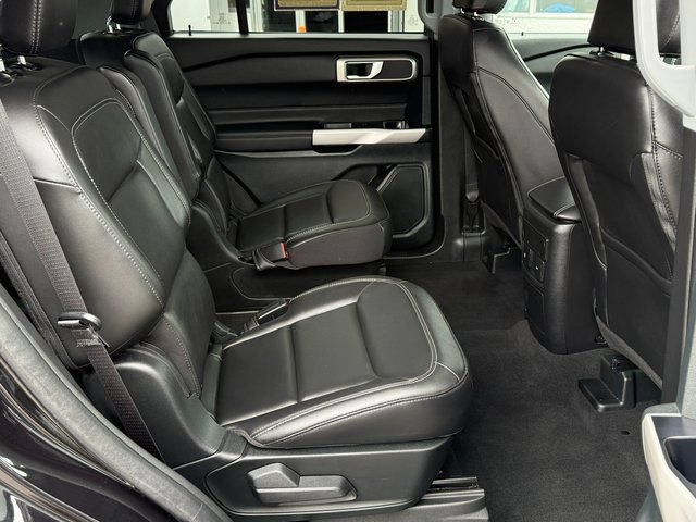 Certified 2024 Ford Explorer XLT w/ Equipment Group 202A AWD/4WD image 36