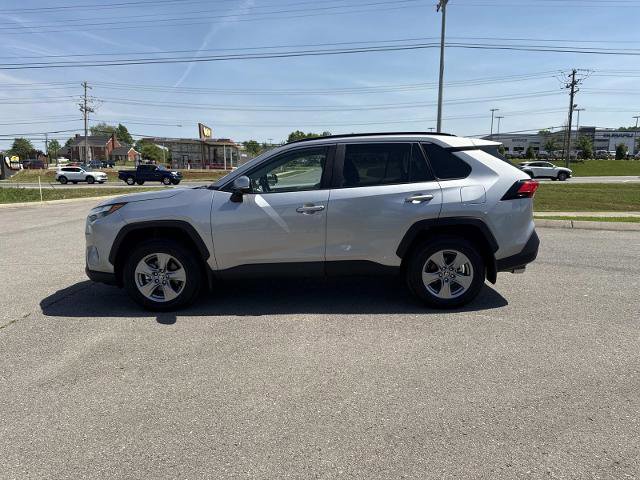 Used 2025 Toyota RAV4 XLE w/ Convenience Package AWD/4WD image 8