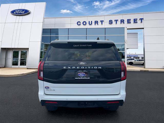 Certified 2025 Ford Expedition Active AWD/4WD image 6