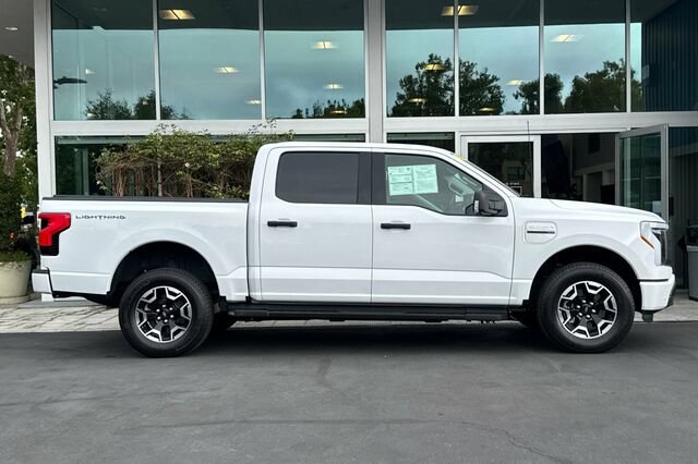 Certified 2023 Ford F150 Lightning XLT AWD/4WD image 3