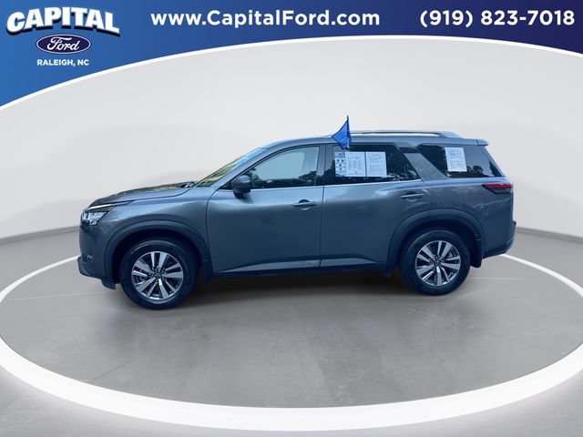 Used 2022 Nissan Pathfinder SL FWD image 5