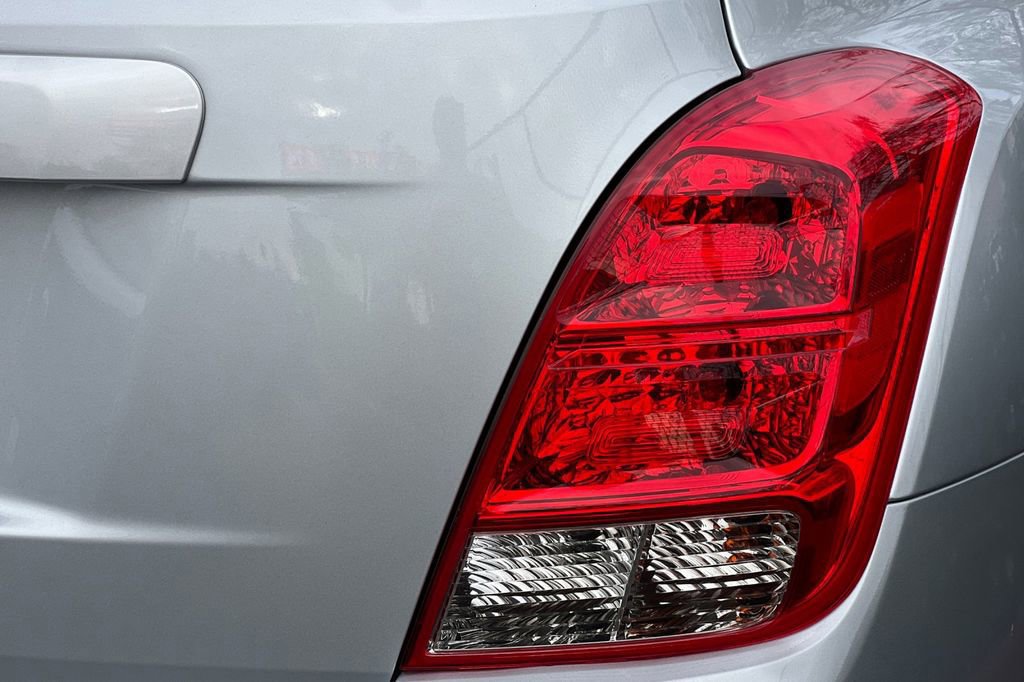 Used 2020 Chevrolet Trax LS w/ Tint and Cruise Package image 28