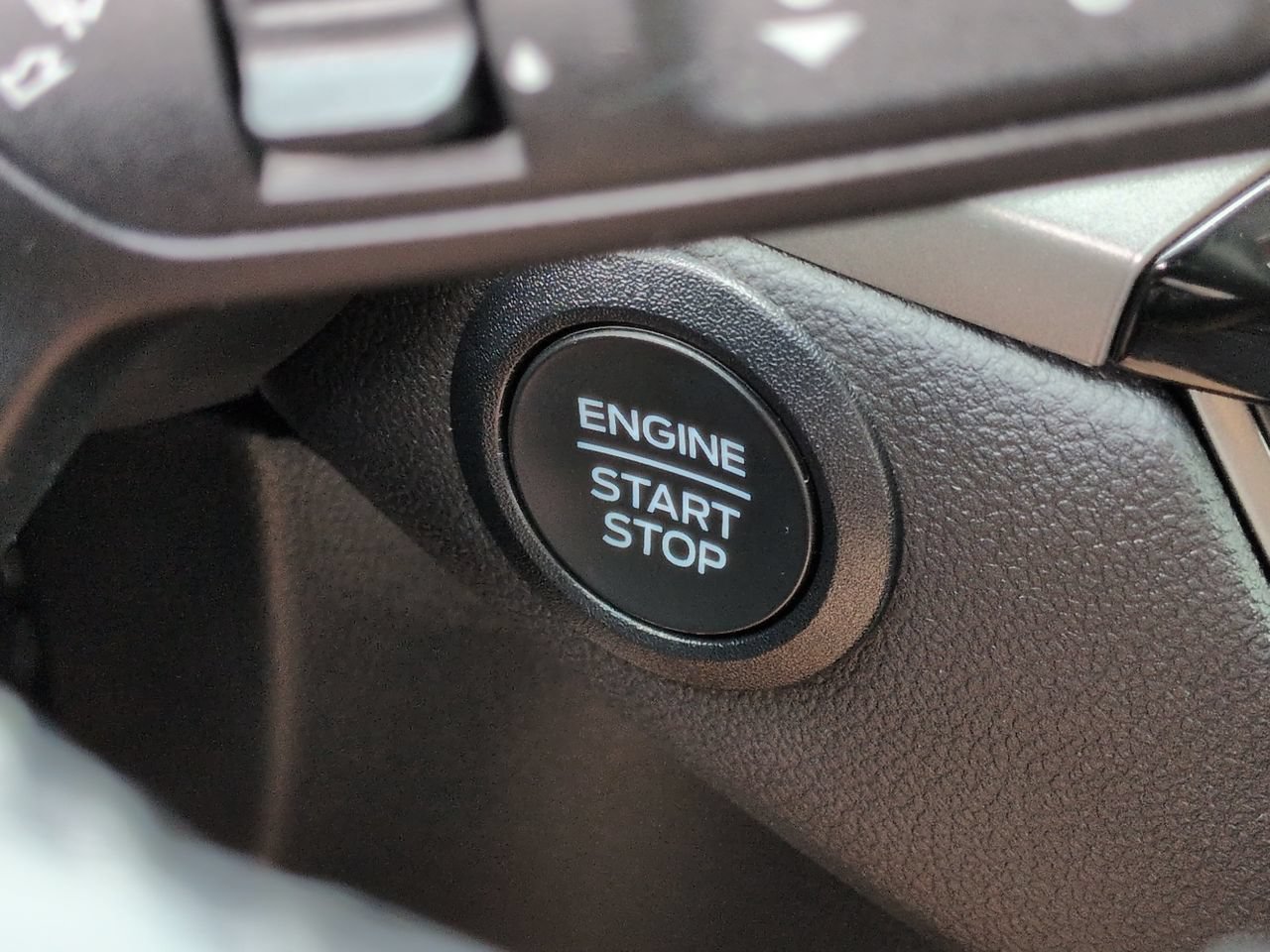 Certified 2023 Ford Escape Active AWD/4WD image 27