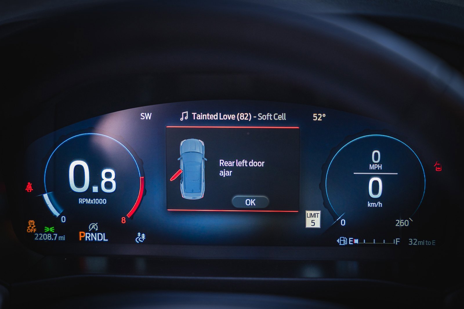 Certified 2025 Ford Explorer Active image 26