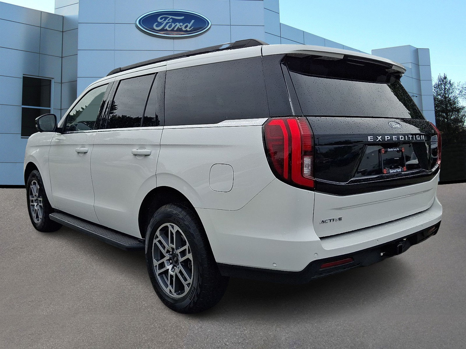 Certified 2025 Ford Expedition Active AWD/4WD image 5