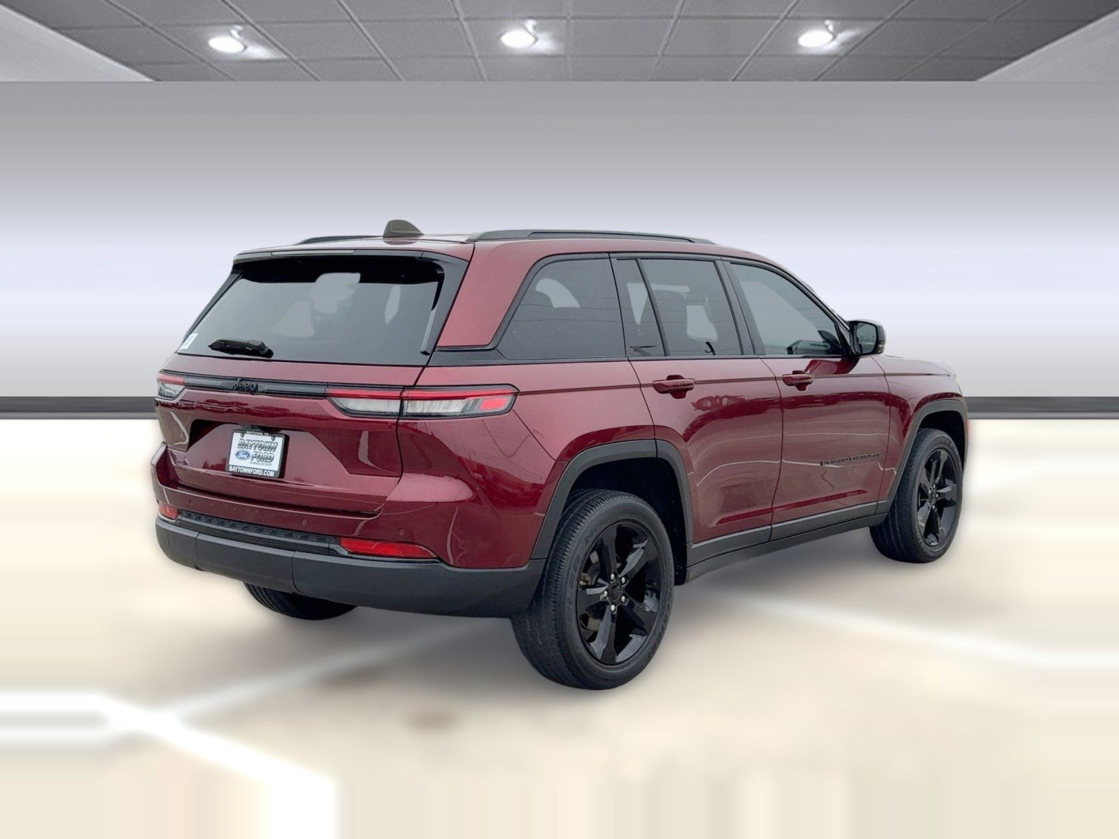 Used 2023 Jeep Grand Cherokee Altitude image 3