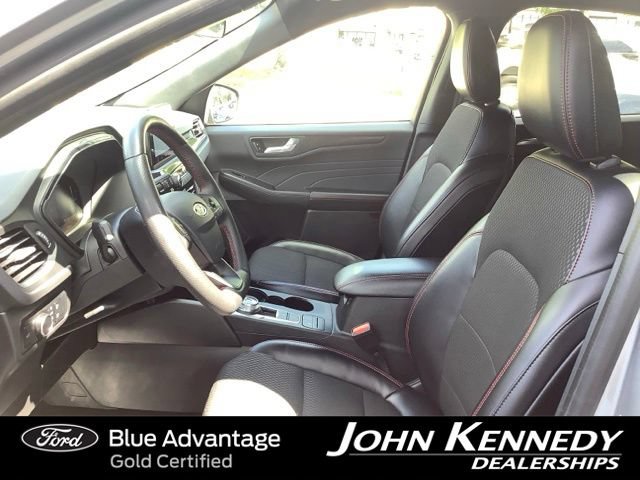 Certified 2024 Ford Escape ST-Line AWD/4WD image 9