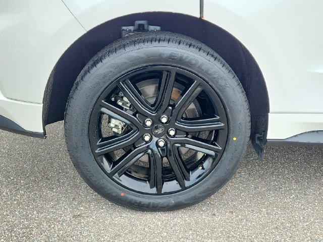 Certified 2024 Ford Edge ST-Line AWD/4WD image 6