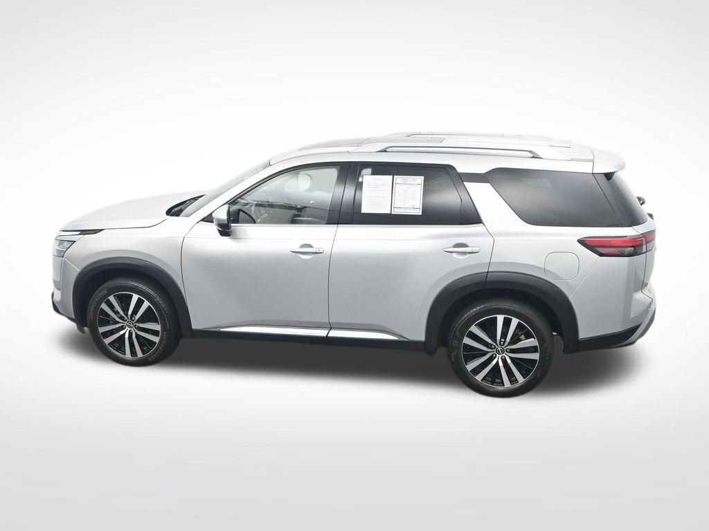 Used 2023 Nissan Pathfinder Platinum AWD/4WD image 38