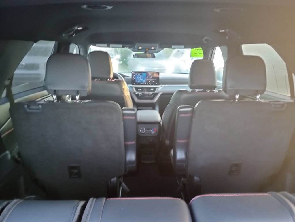 Certified 2025 Ford Explorer ST-Line AWD/4WD image 16