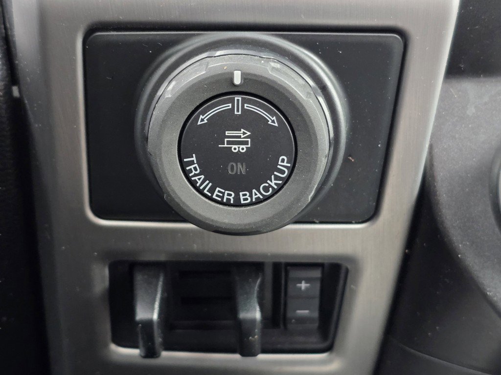 Certified 2018 Ford F150 Platinum w/ Technology Package image 19