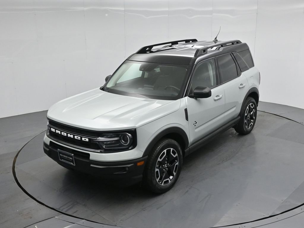 Certified 2022 Ford Bronco Sport Outer Banks w/ Tech Package AWD/4WD image 40