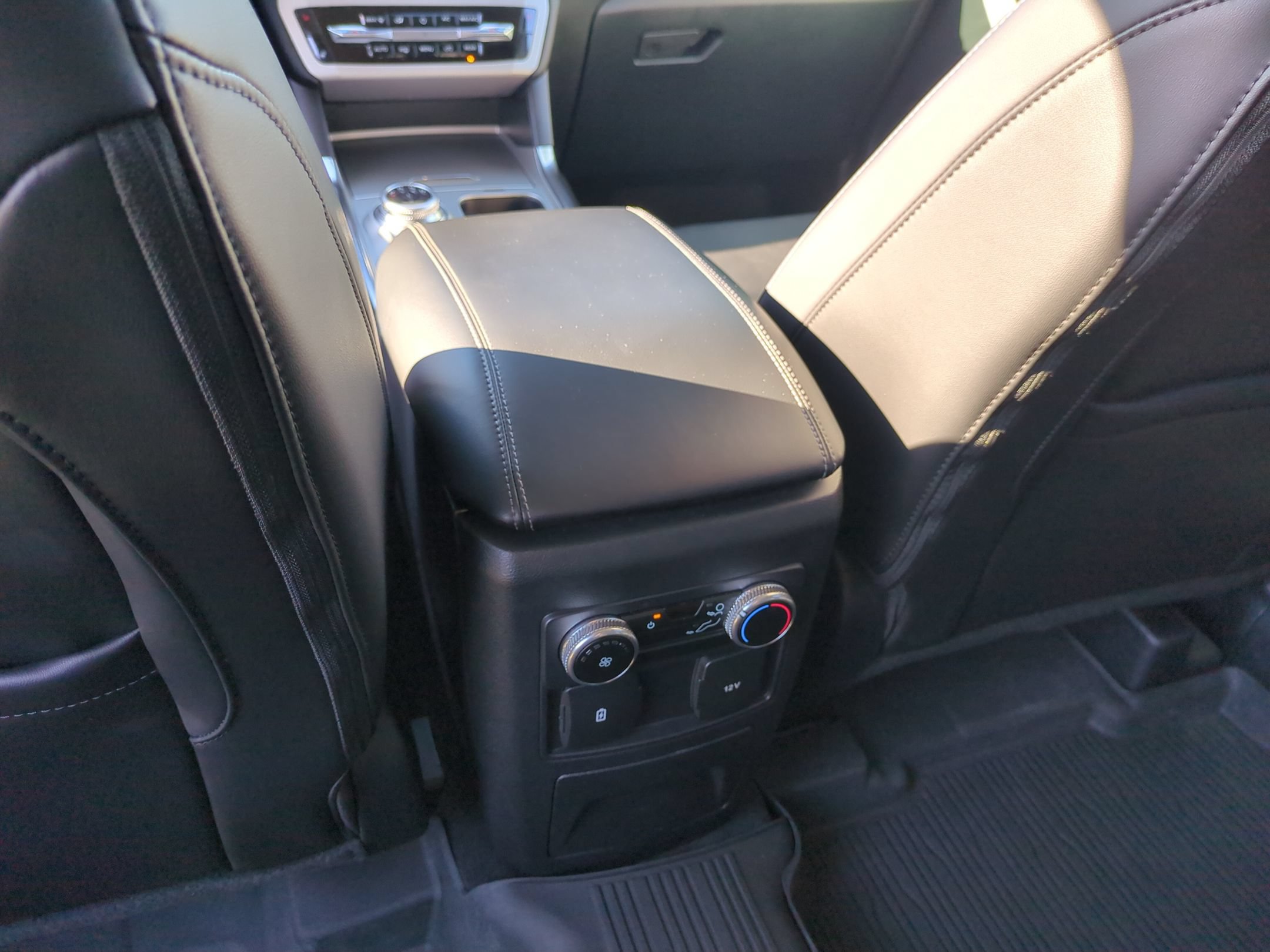 Certified 2024 Ford Explorer XLT w/ Equipment Group 202A AWD/4WD image 32
