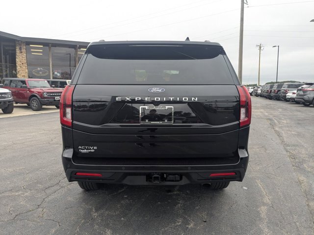 Certified 2025 Ford Expedition Active RWD image 9
