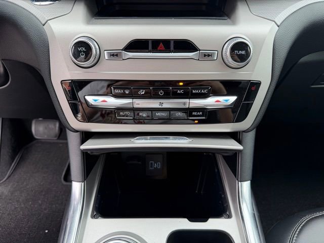 Certified 2023 Ford Explorer XLT w/ Equipment Group 202A image 18