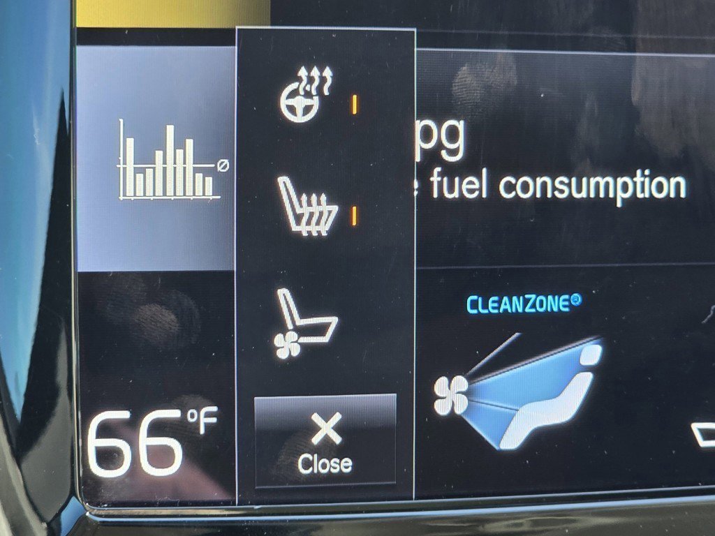 Used 2021 Volvo XC90 T6 Inscription w/ Lounge Package image 14