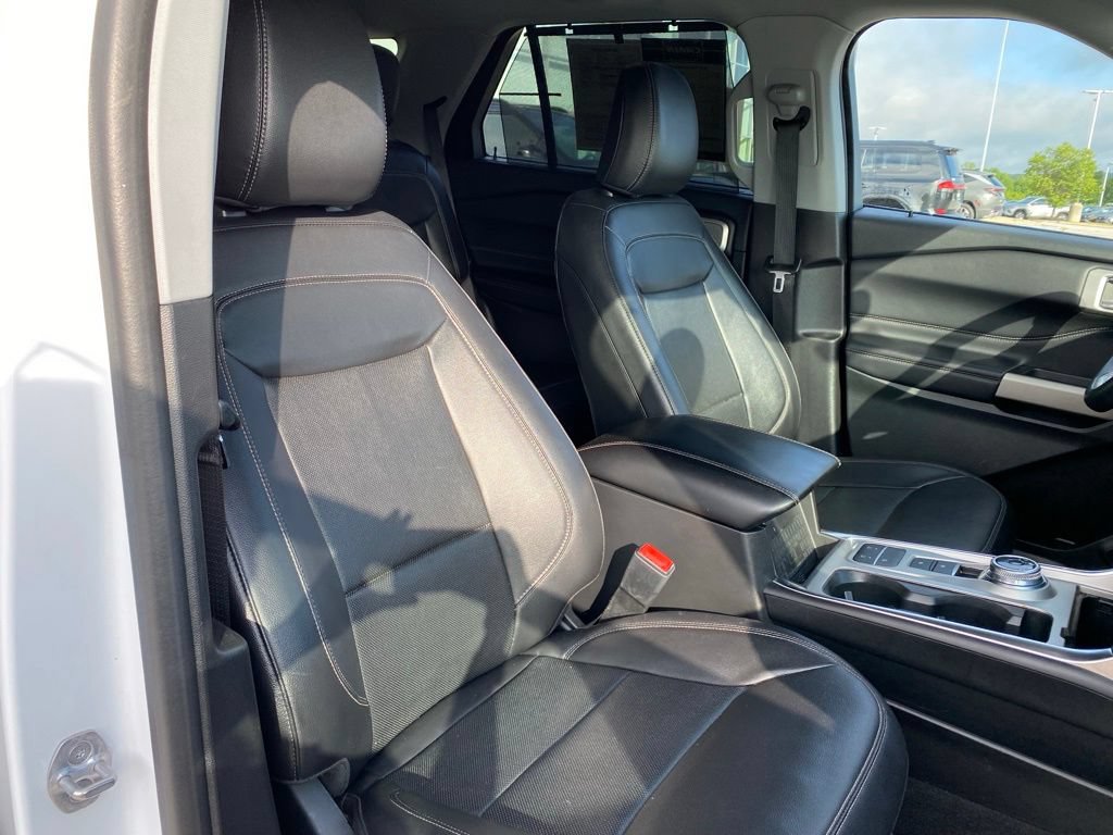 Certified 2023 Ford Explorer Limited w/ Equipment Group 301A RWD image 30