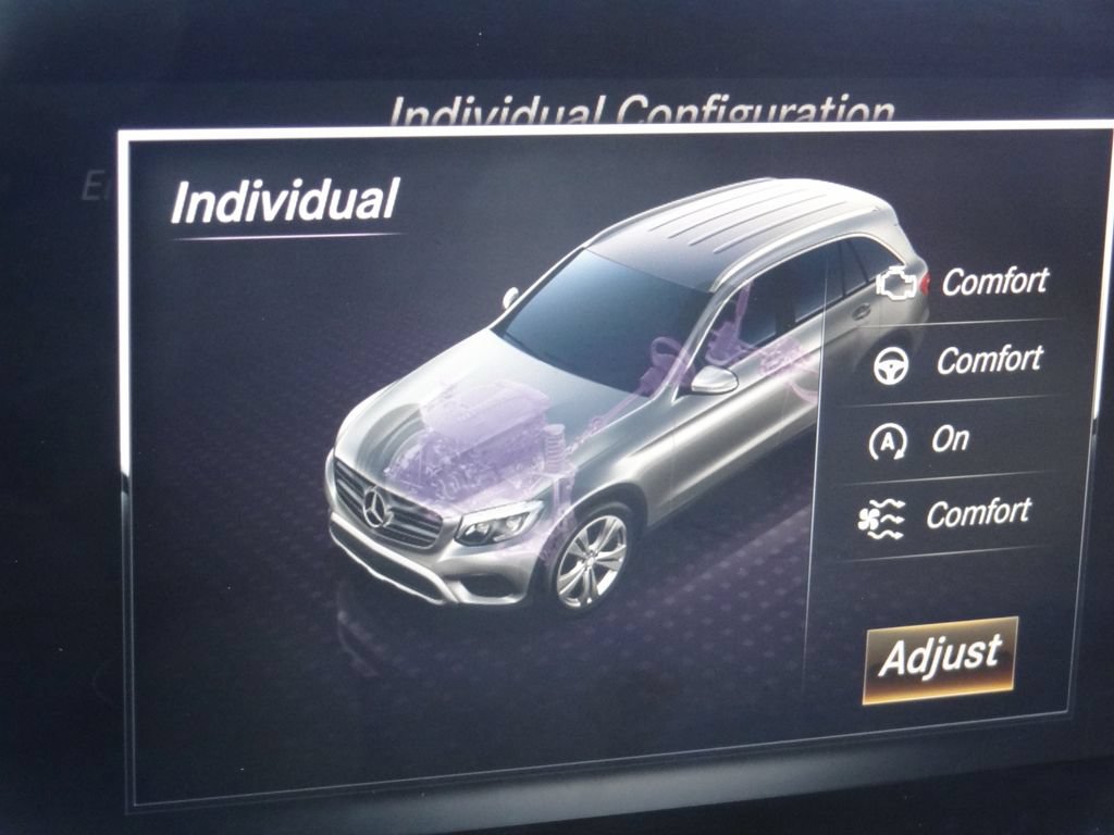 Used 2017 Mercedes-Benz GLC 300 4MATIC image 33