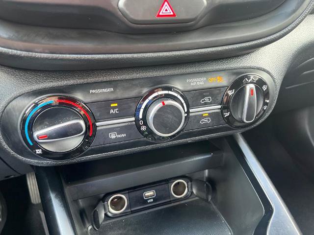 Used 2025 Kia Soul LX w/ LX Technology Package FWD image 26