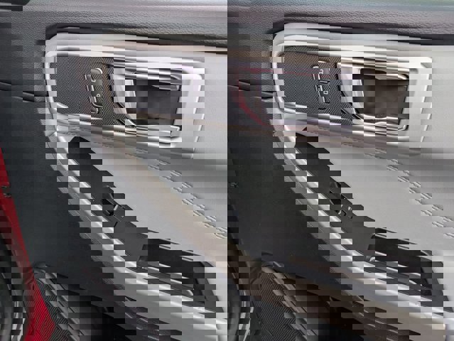 Certified 2022 Ford Explorer XLT w/ Equipment Group 202A image 32