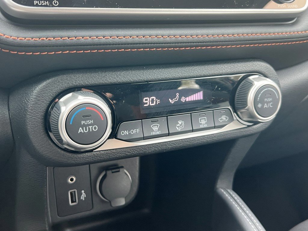 Used 2019 Nissan Kicks SR image 21