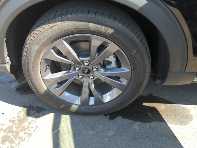 Certified 2024 Ford Explorer XLT w/ Equipment Group 202A AWD/4WD image 37