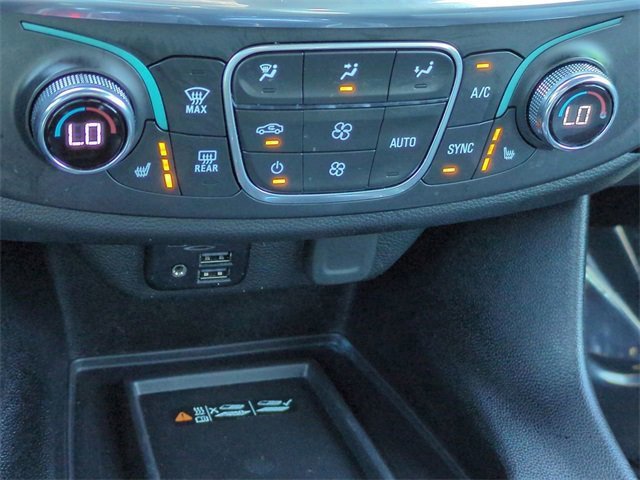 Used 2023 Chevrolet Traverse RS image 23