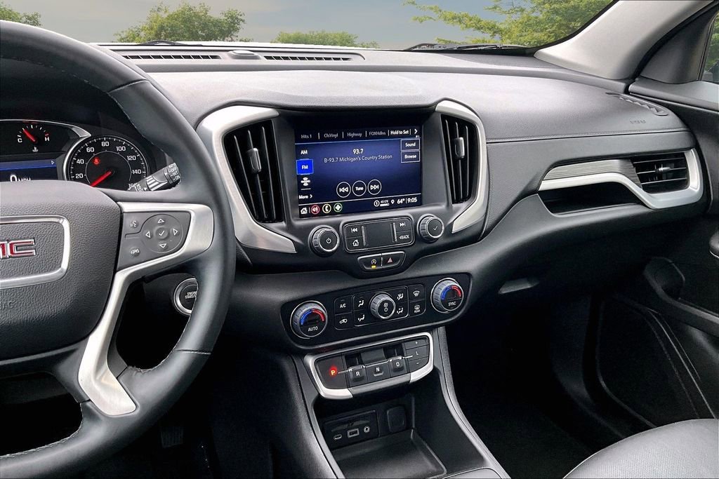 Used 2024 GMC Terrain SLT AWD/4WD image 6