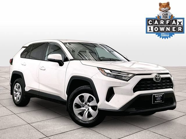 Used 2025 Toyota RAV4 LE AWD/4WD image 2
