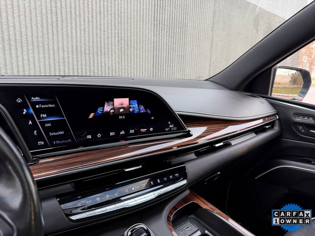 Used 2021 Cadillac Escalade Premium Luxury image 37