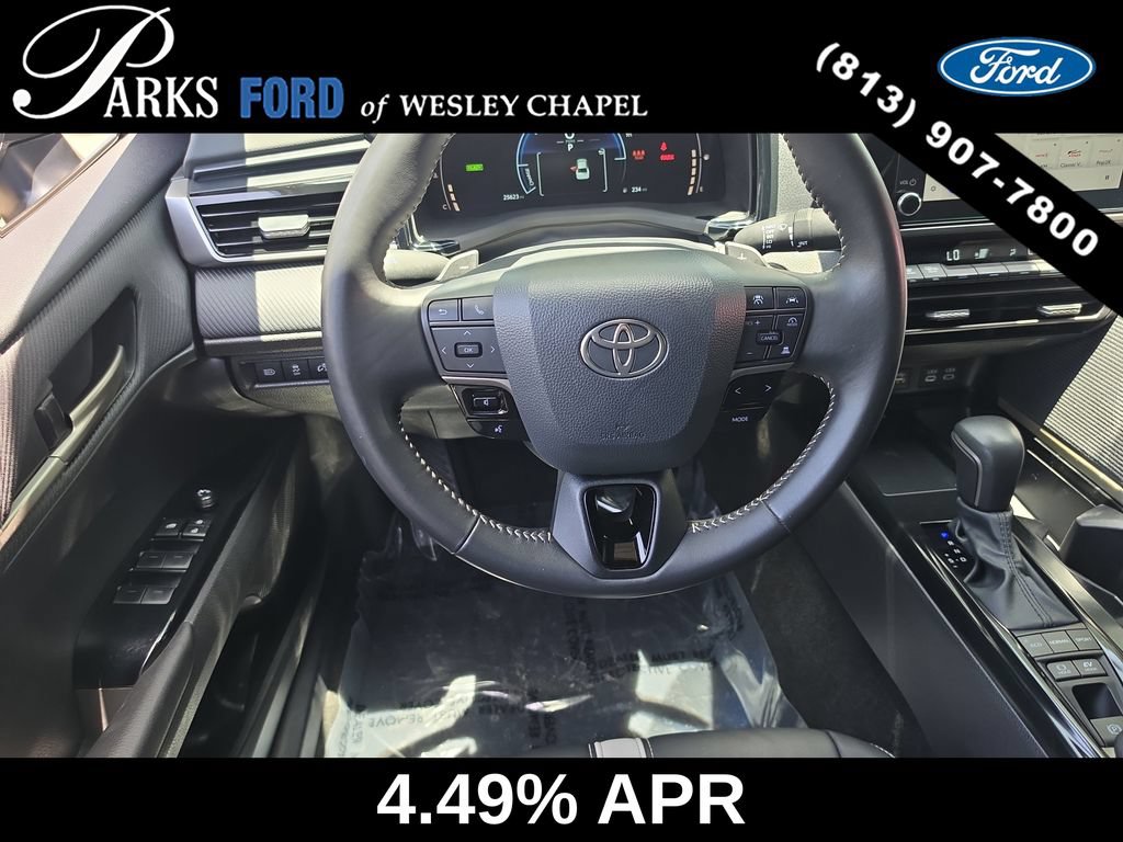 Used 2025 Toyota Camry SE FWD image 12