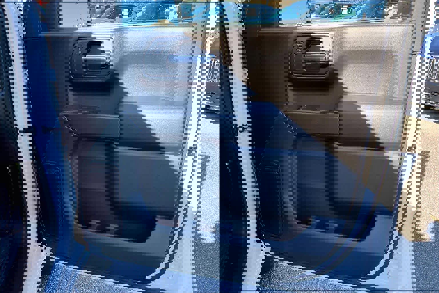 Used 2023 Chevrolet Silverado 1500 Custom image 21