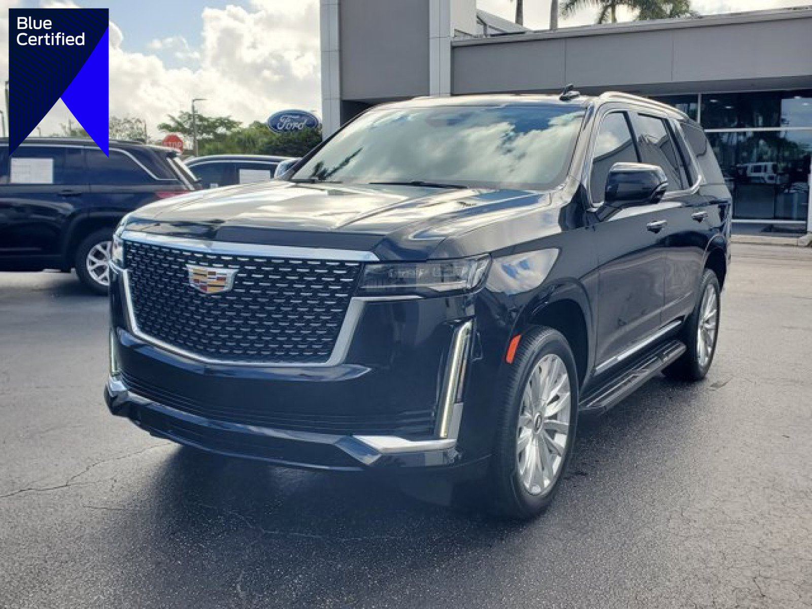 Used 2022 Cadillac Escalade Luxury image 1