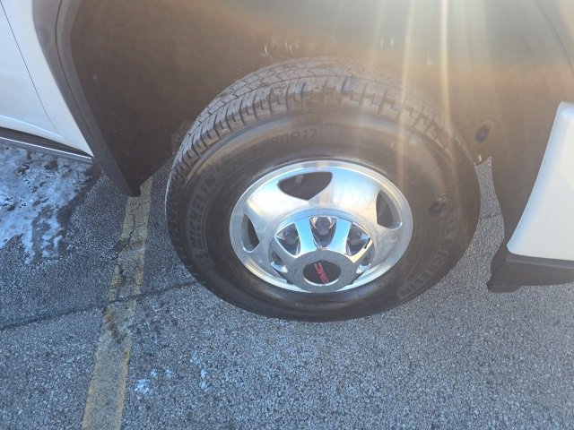 Used 2023 GMC Sierra 3500 Denali w/ Denali Ultimate Package image 9