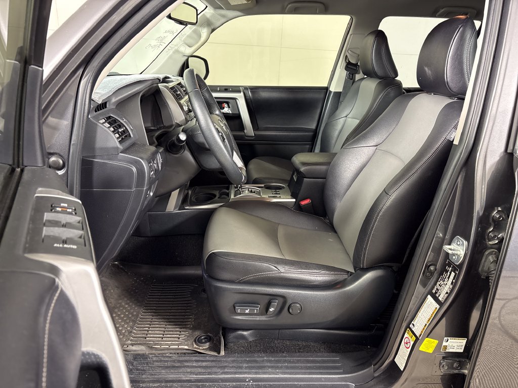 Used 2017 Toyota 4Runner SR5 Premium RWD image 30