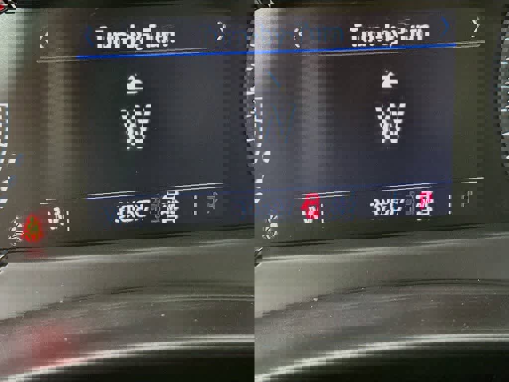 Used 2022 Cadillac XT4 Luxury w/ Cold Weather Package image 23