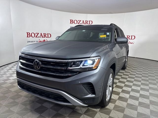 Used 2023 Volkswagen Atlas SE w/ Panoramic Sunroof Package image 4