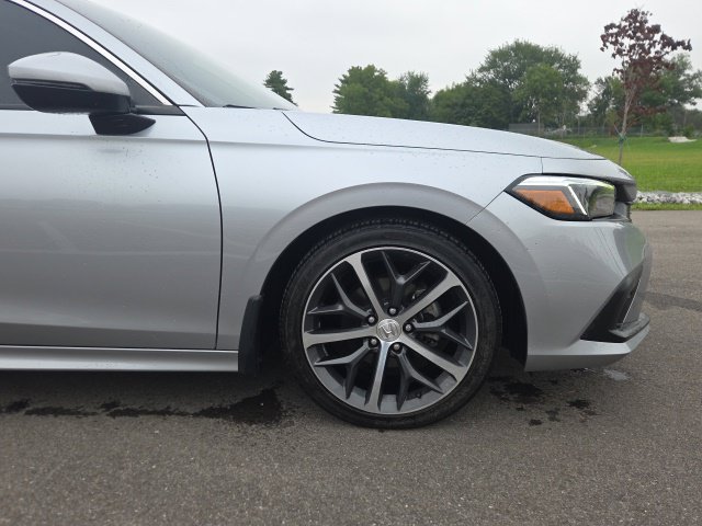 Used 2024 Honda Civic Touring image 4