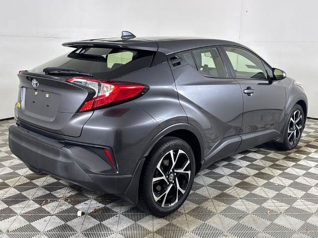 Used 2021 Toyota C-HR XLE FWD image 3