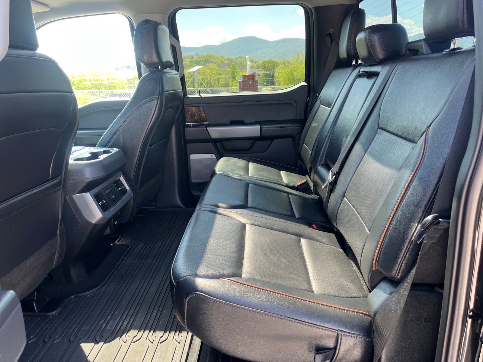 Certified 2025 Ford F350 Lariat w/ Lariat Ultimate Package AWD/4WD image 19