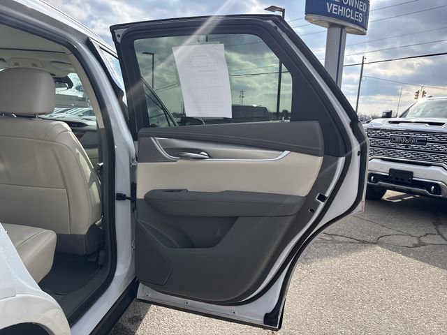 Used 2024 Cadillac XT5 Premium Luxury w/ LPO, Floor Liner Package image 25
